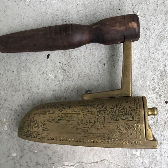 Antique Victorian Slug iron - Picture 2 of 11